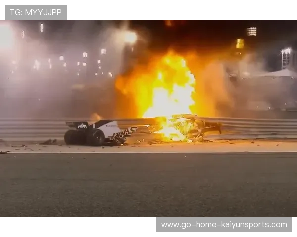 赛车现场突然起火，工作人员 3 秒冲进去救人