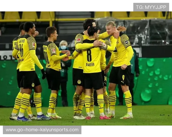 多特蒙德推进到位，阿德耶米抢点成功