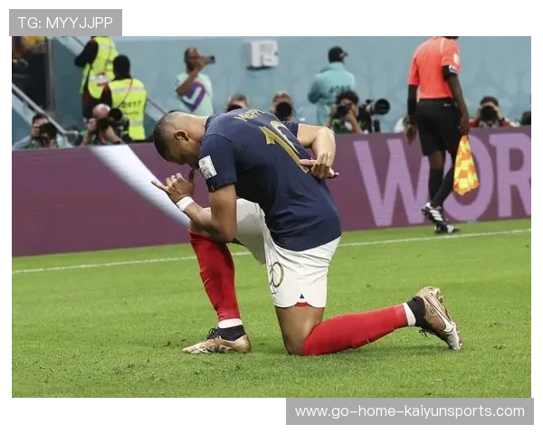 姆巴佩内切后突然抽射,全场紧张:天才射手的绝妙瞬间 姆巴佩内切后突然抽射,全场紧张:天才射手的绝妙瞬间