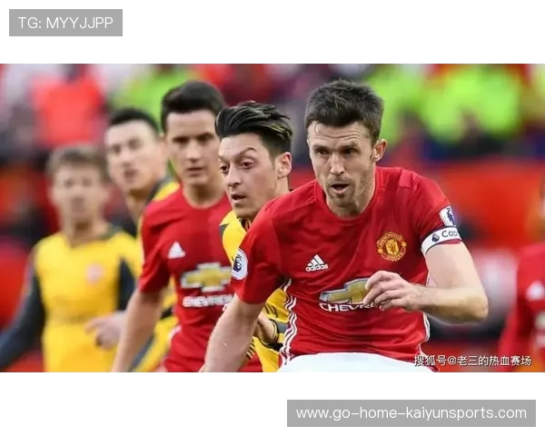 曼联尝试双后腰