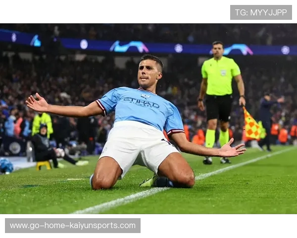 罗德里禁区前沿抽射世界波，曼城稳稳控局